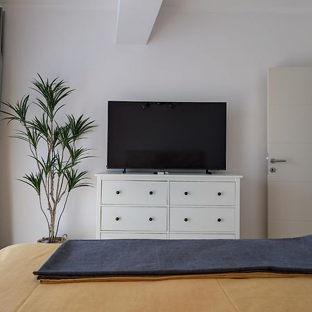 Lux Apartments Harmonia Budva Buitenkant foto