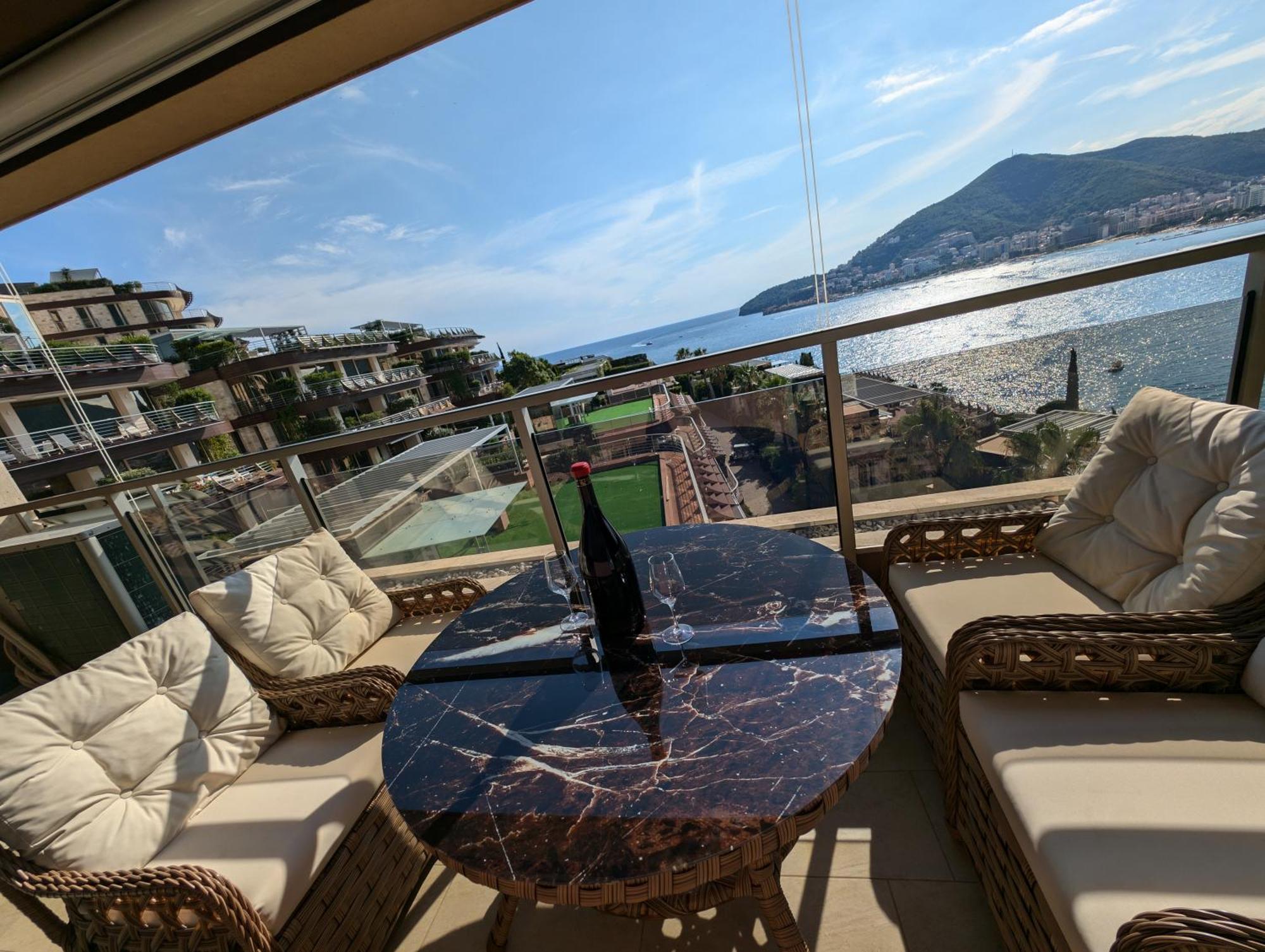 Lux Apartments Harmonia Budva Buitenkant foto