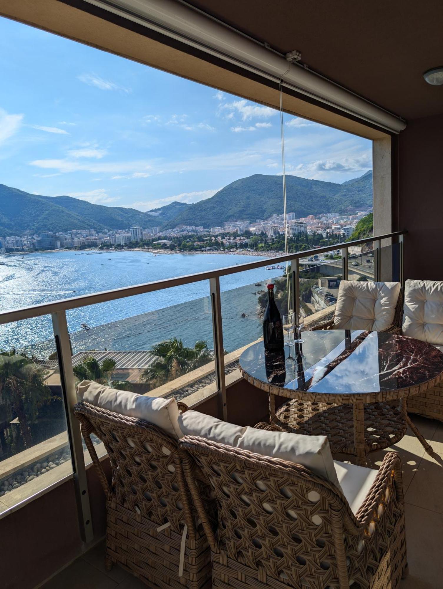 Lux Apartments Harmonia Budva Buitenkant foto