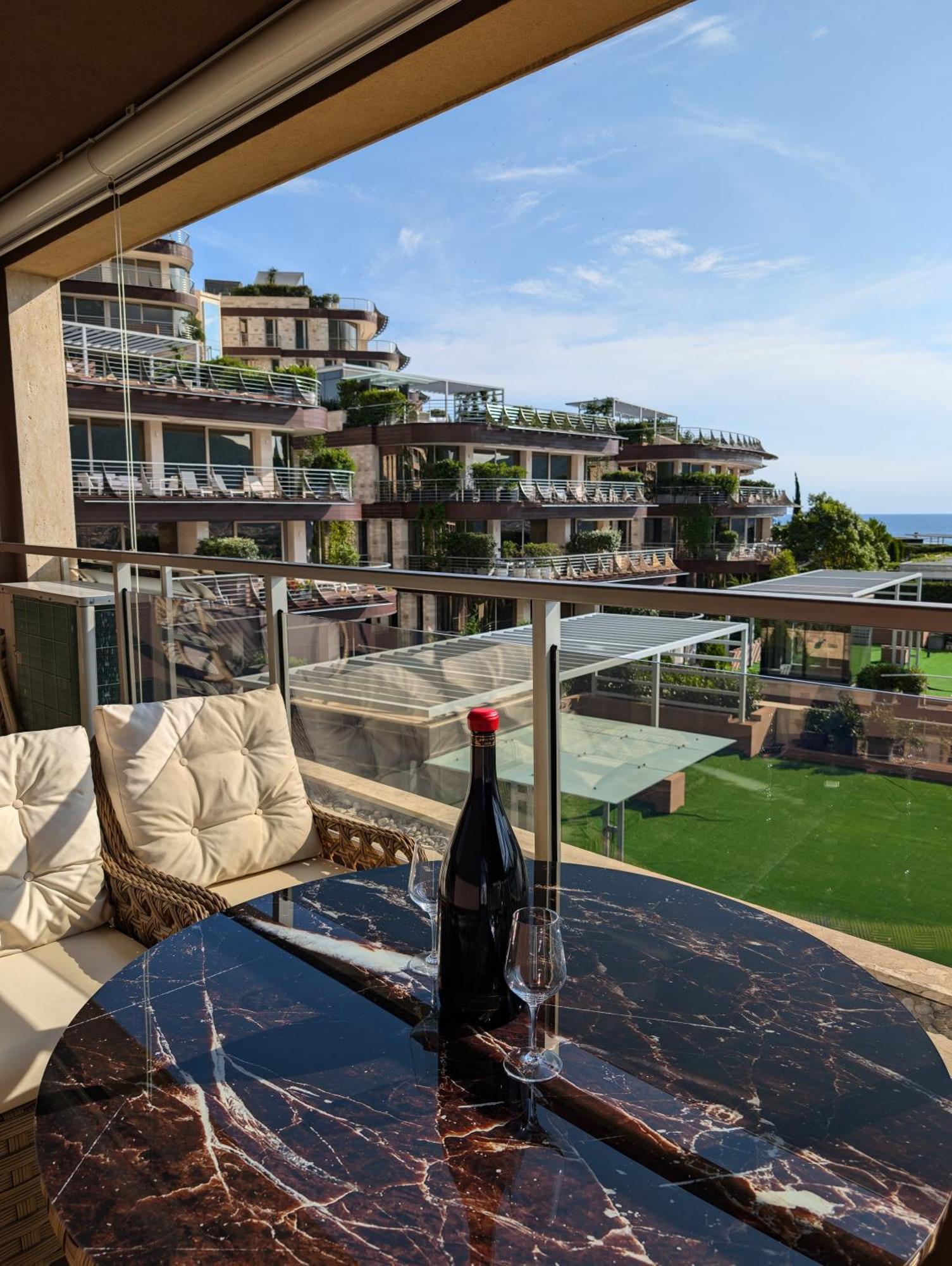 Lux Apartments Harmonia Budva Buitenkant foto