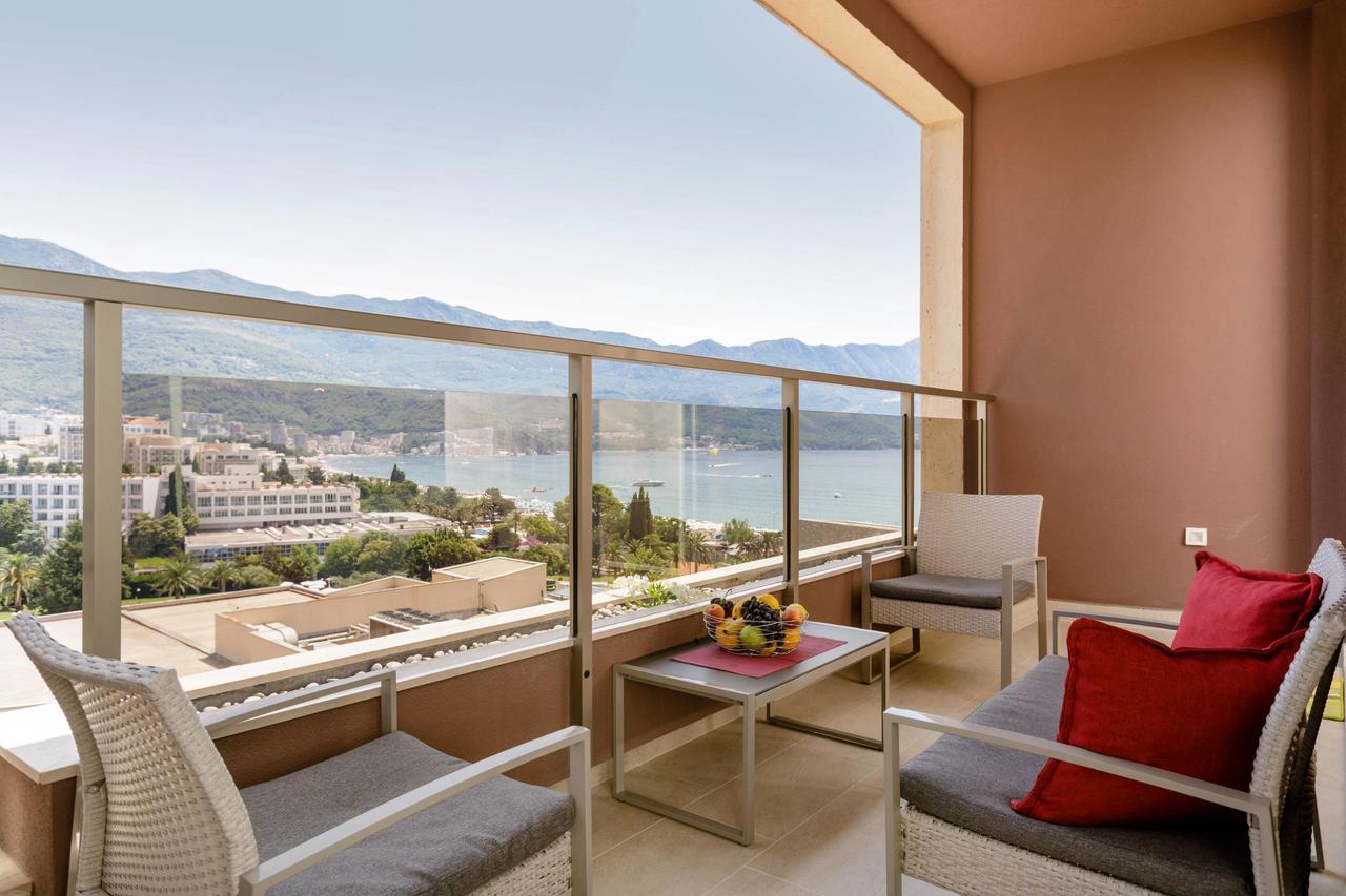 Lux Apartments Harmonia Budva Buitenkant foto