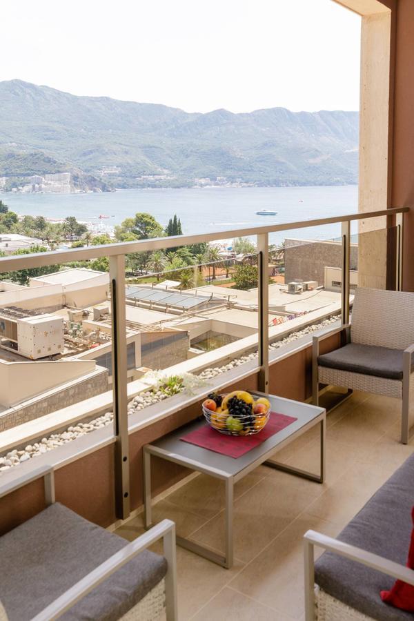 Lux Apartments Harmonia Budva Buitenkant foto