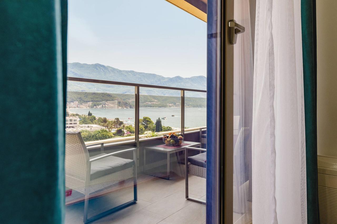 Lux Apartments Harmonia Budva Buitenkant foto
