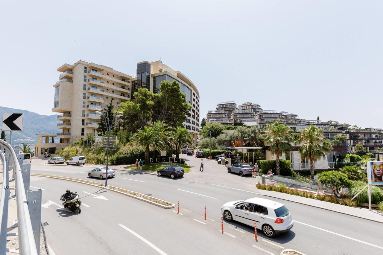 Lux Apartments Harmonia Budva Buitenkant foto